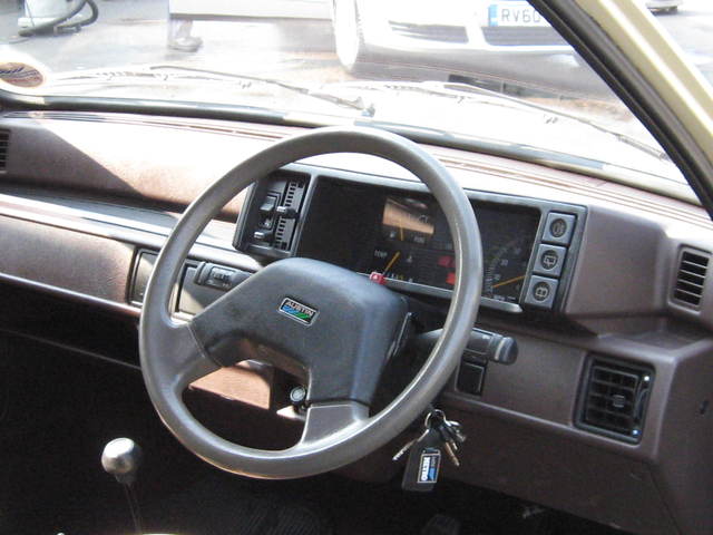 1985 austin metro city beige dashboard