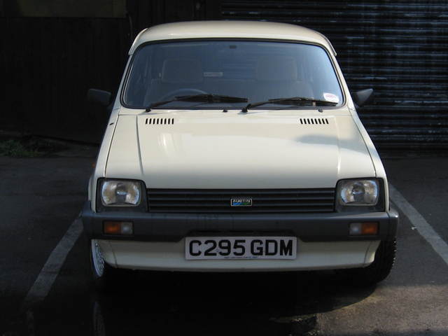 1985 austin metro city beige front