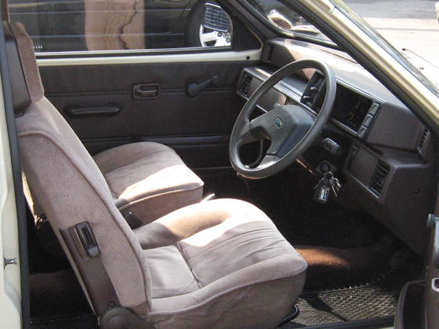 1985 austin metro city beige interior 1