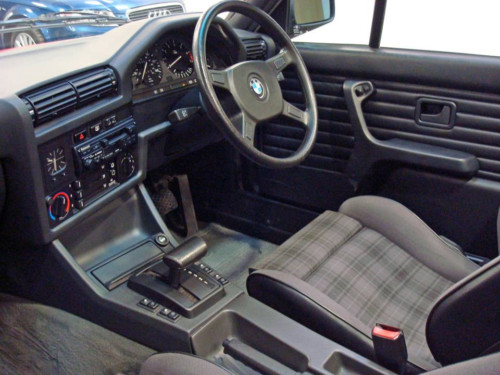 1991 bmw 3 series e30 318i convertible auto interior 1