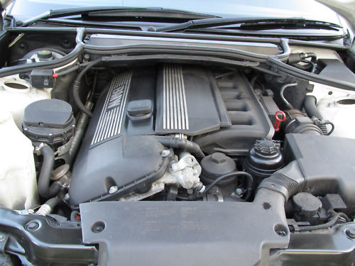 1999 bmw 323i se white engine bay