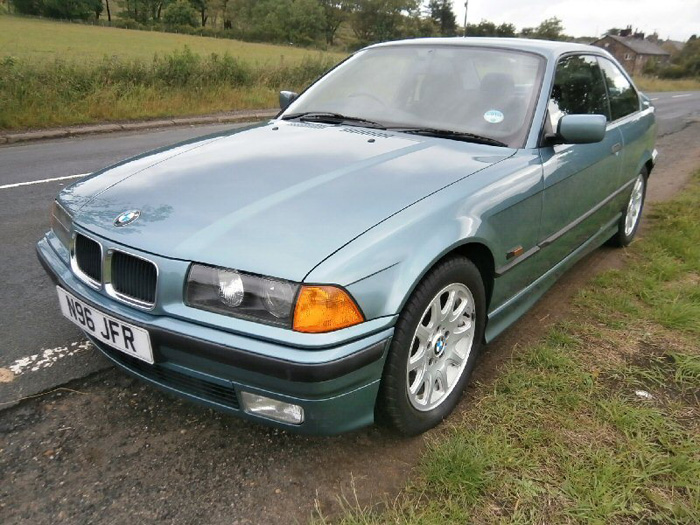 1996 BMW 323i Coupe 2