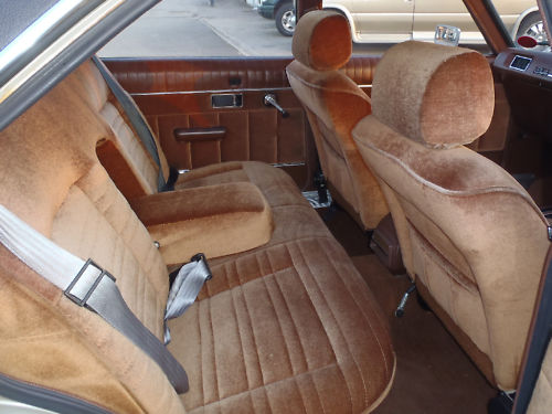 1978 chrysler 2.0 litre automatic saloon interior 3