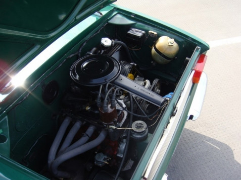 1967 fiat 850 bertone spider convertible engine bay 1