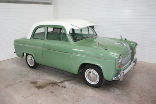 1959 ford anglia 100e 2