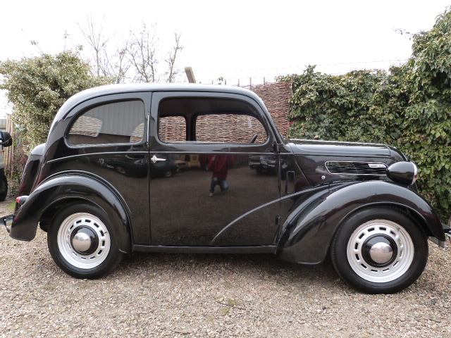 1953 Ford Anglia Right Side