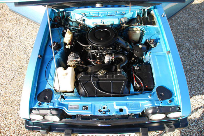 1979 mk iii ford capri 3.0l ghia auto engine bay