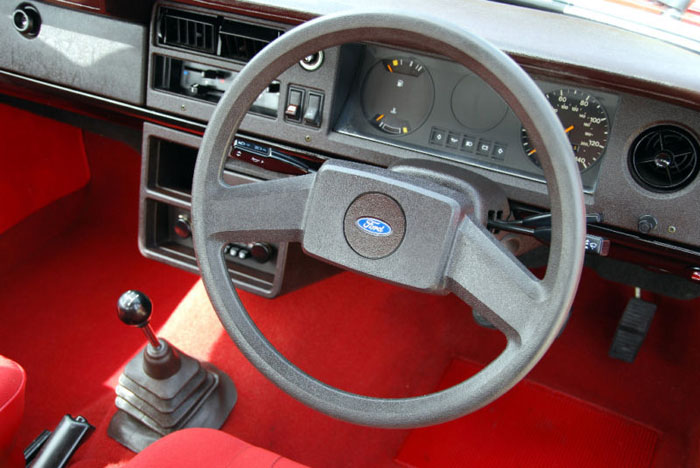 1980 ford cortina mk5 1.6l dashboard