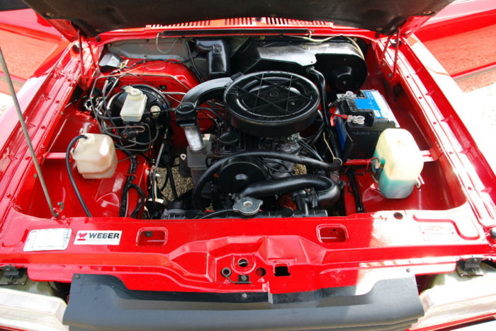 1980 ford cortina mk5 1.6l engine bay