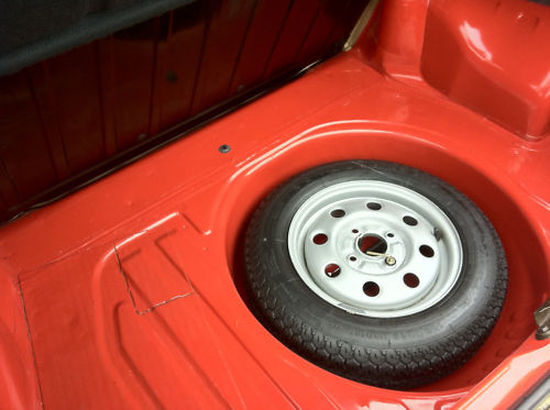 1982 ford escort mk3 1.1 l boot floor spare wheel