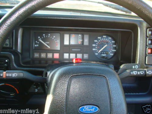 1988 f reg ford fiesta ghia classic car dashboard