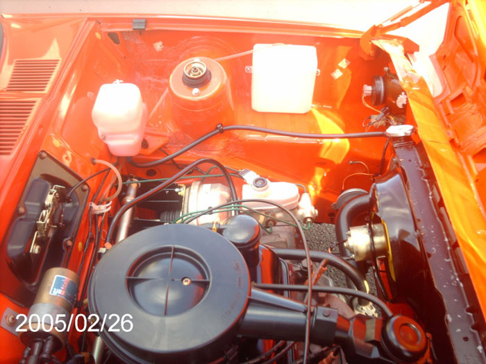 1982 ford fiesta popular plus red 1.1l engine bay