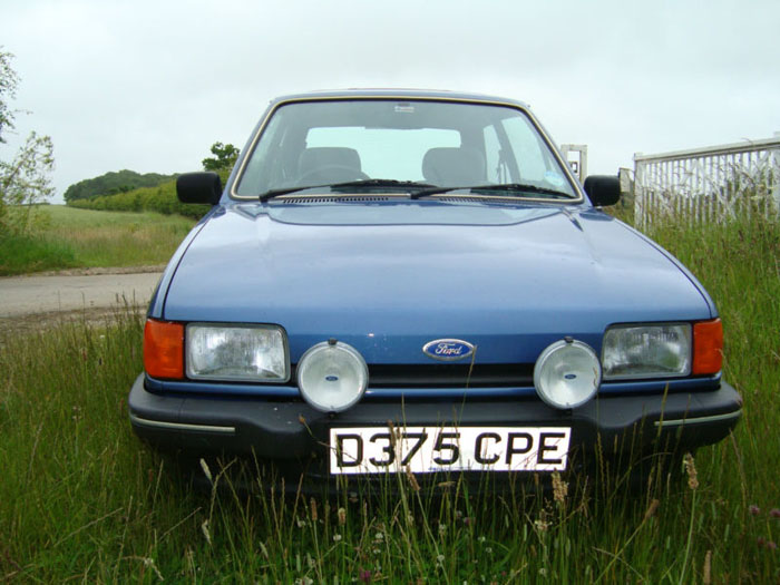 1987 ford fiesta ghia blue front