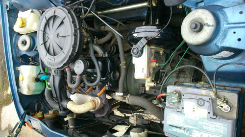 1988 Ford Fiesta MK2 1.1 Ghia Engine Bay