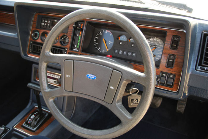 1983 ford granada mk11 2.8i ghia dashboard