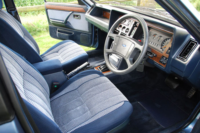 1983 ford granada mk11 2.8i ghia interior 1