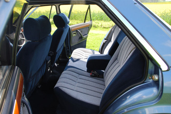 1983 ford granada mk11 2.8i ghia interior 2