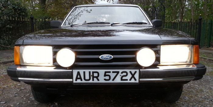 1981 Ford Granada 2.1 DL Front Lights Grill