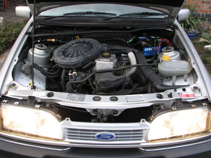 1992 ford sierra sapphire chasseur engine bay