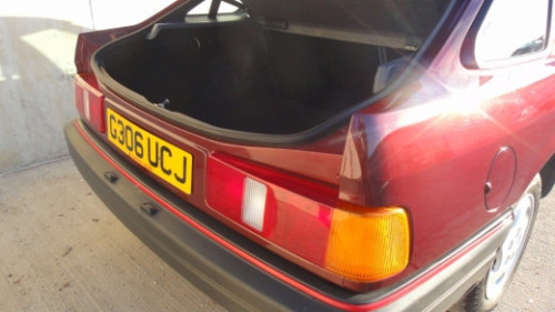 1990 ford sierra 2.0 lx boot