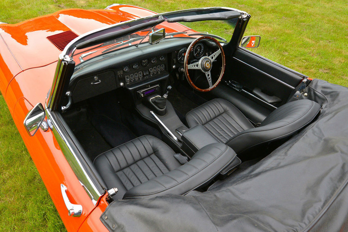 1968 Jaguar E-Type S2 Roadster Interior 2