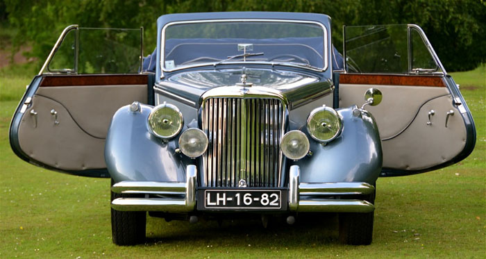 1950 jaguar mark v 3.5 litre front doors open