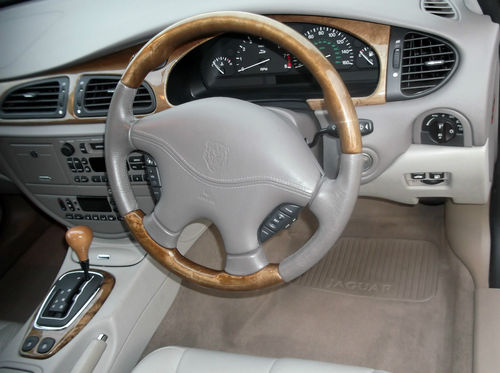 2001 Jaguar S-Type V6 SE Steering Wheel