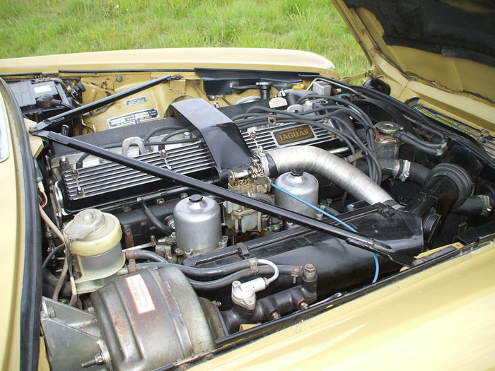 1973 Jaguar XJ6 Series II 4.2 SWB Engine Bay