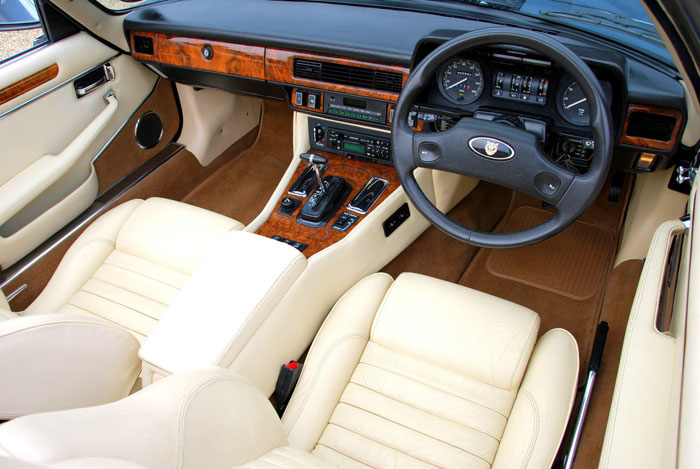 1988 Jaguar XJ-S V12 Interior