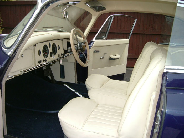 1959 Jaguar XK 150 FHC Interior