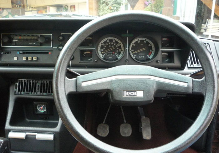 1978 lancia gamma coupe dashboard