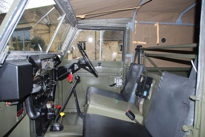 1984 land rover lightweight ffr interior 2