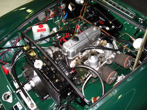 1972 mg b gt coupe british racing green engine bay