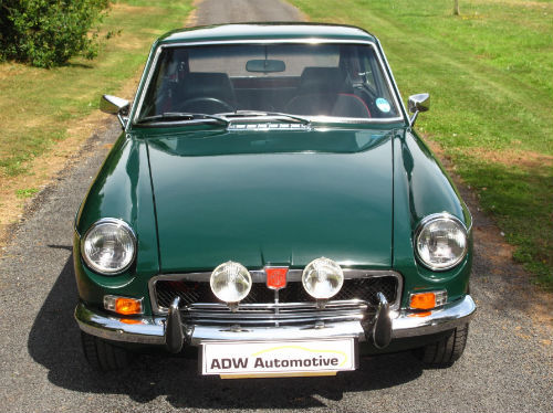 1972 mg b gt coupe british racing green front