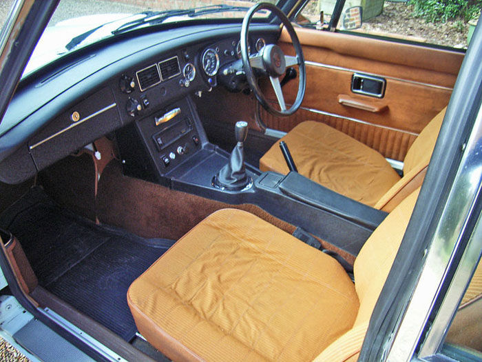 1974 mgb gt v8 factory car interior 1