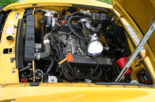 1979 mg b roadster 22 v8 by lenham engine bay