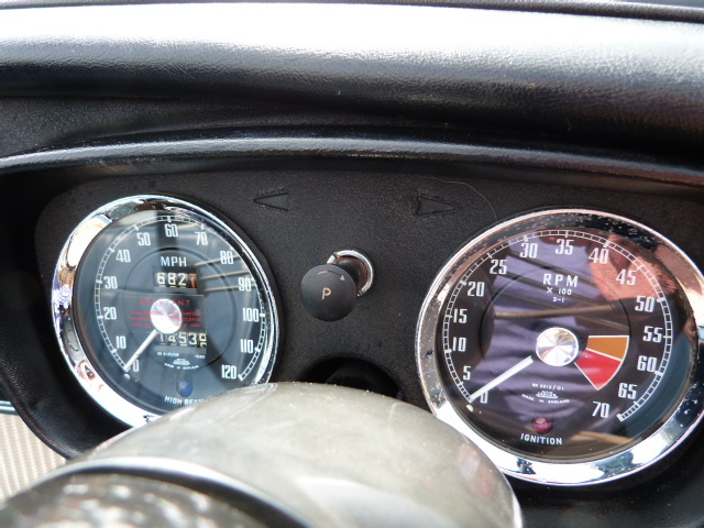 1963 MGB Roadster Gauges