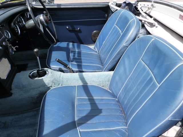 1963 MGB Roadster Interior Seats