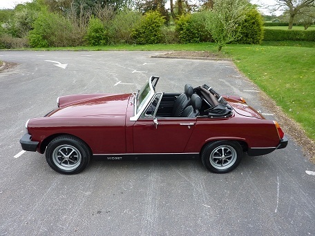 1977 mg midget damask red 4