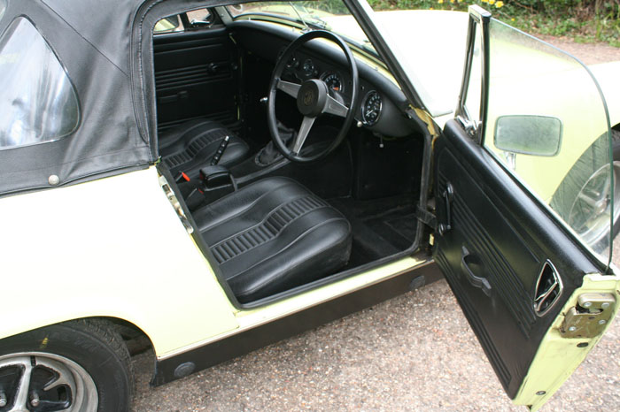 1977 MG Midget 1500 Interior