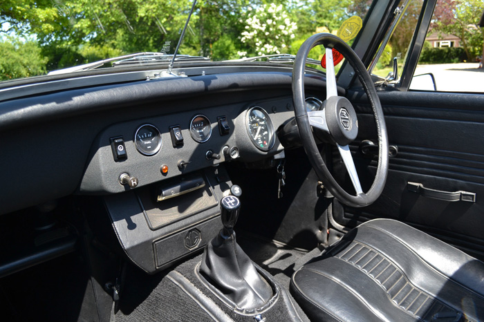 1979 MG Midget 1500 Dashboard Steering Wheel