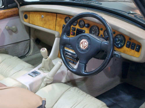 1994 mgr v8 interior dashboard