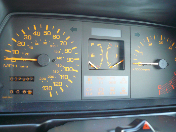 1990 Mazda 323 SE Executive Estate Speedometer