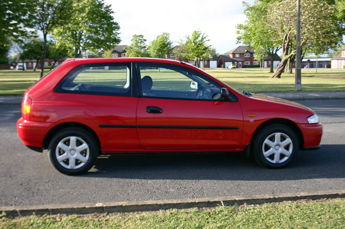 1997 mazda 323 lxi 3