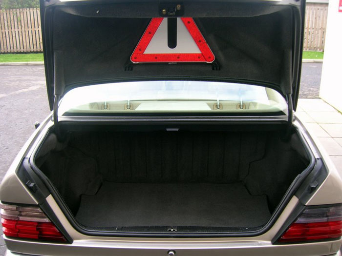 1994 mercedes benz e320 boot