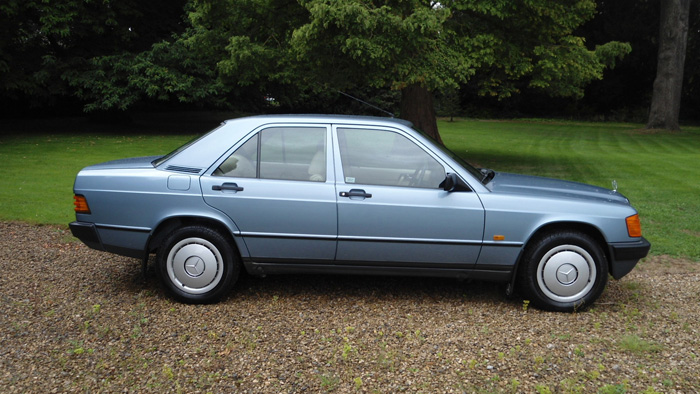 1987 Mercedes-Benz W201 190 Side