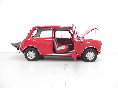 1960 Morris Mini MK1 Deluxe Right Side
