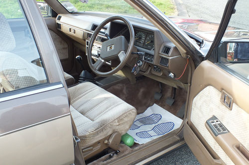 1985 Nissan Laurel C31 2.4 Front Interior 1