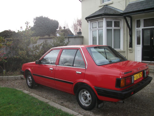 1985 nissan sunny 1.3 gs red 4