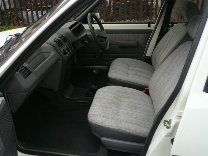 1991 Peugeot 205 GRD Front Interior 1